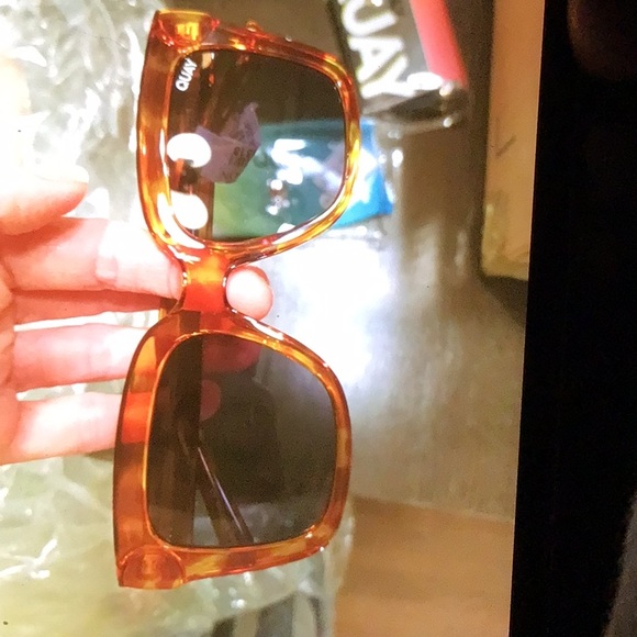 NEW! 1 left! RARE ! Quay ICY tortoise Sunnies - Picture 8 of 9